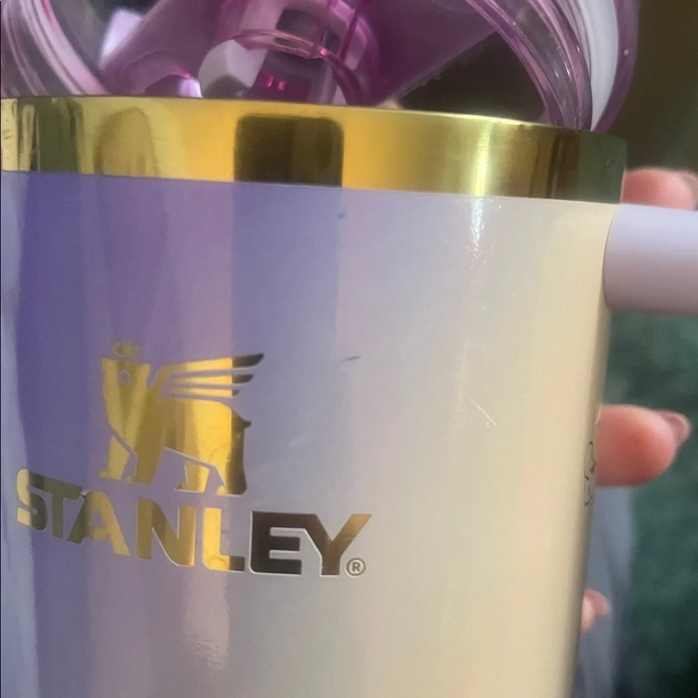 Stanley Ombre Tumbler with Handle - Pink and Purple. Limited edition Glinda. - Picture 6 of 8